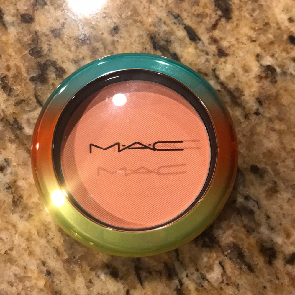 MAC Limited Edition Powder Blush